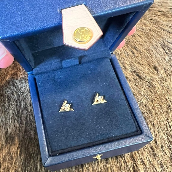 SOLD - LV Volt Stud Earrings - Picture 4 of 8